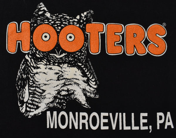 1996 Hooters Monroeville Delightfully Tacky Single Stitch Shirt Size XX-Large