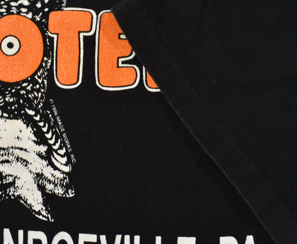 1996 Hooters Monroeville Delightfully Tacky Single Stitch Shirt Size XX-Large