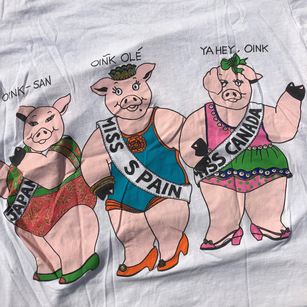 1992 Single Stitch Pigs World Beauty Pageant Shirt White Size X-Large - Beyond 94