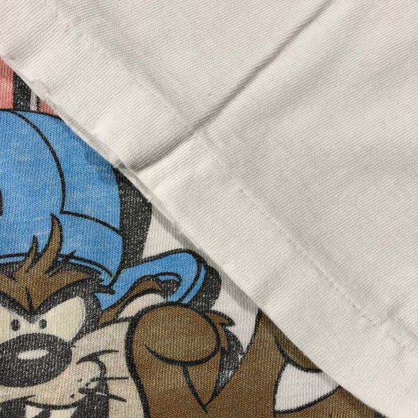 Vintage 90s Looney Tunes Touchdown Distressed Single Stitch Shirt Size Large