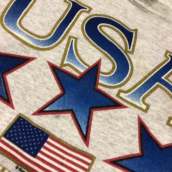 Vintage 90s USA Sweatshirt Size Medium - Beyond 94