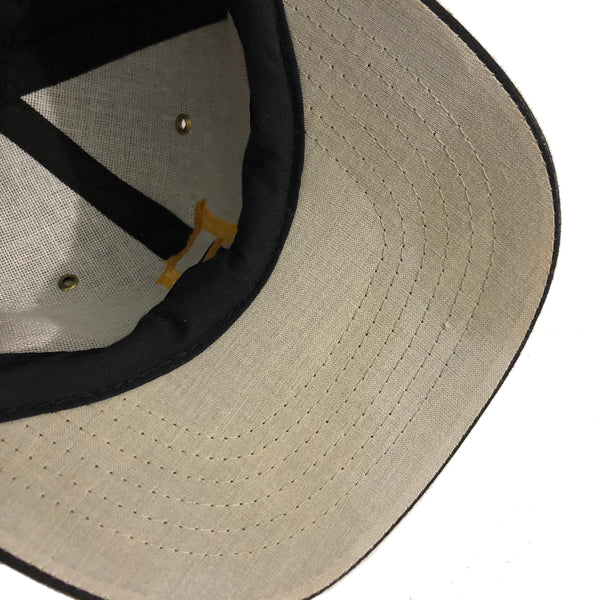 Vintage 90s Pittsburgh Pirates IC Light Snapback Hat