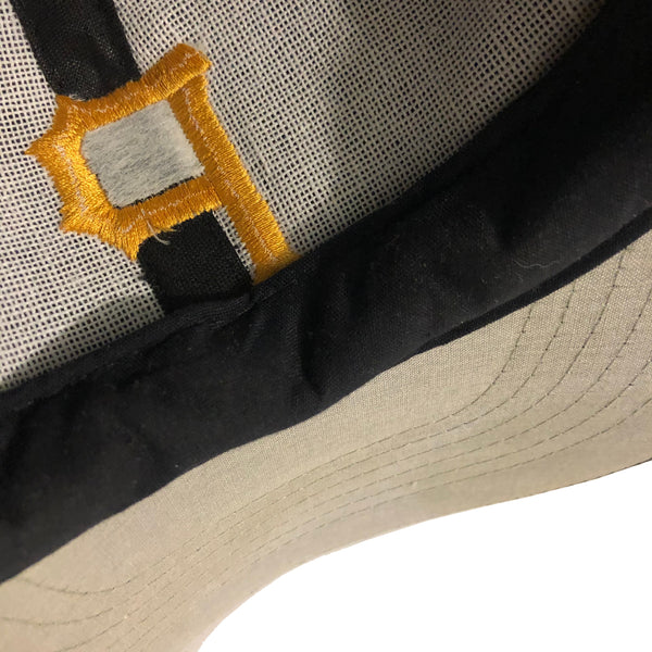 Vintage 90s Pittsburgh Pirates IC Light Snapback Hat